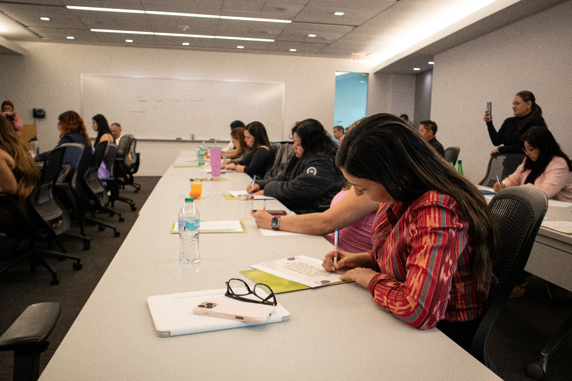 Participantes del taller en clase presencial en Charlotte, NC